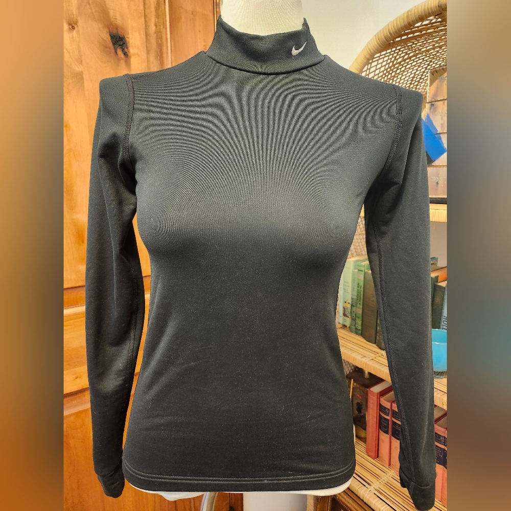 Nike Drifit Women's Small Thermafit Shirt